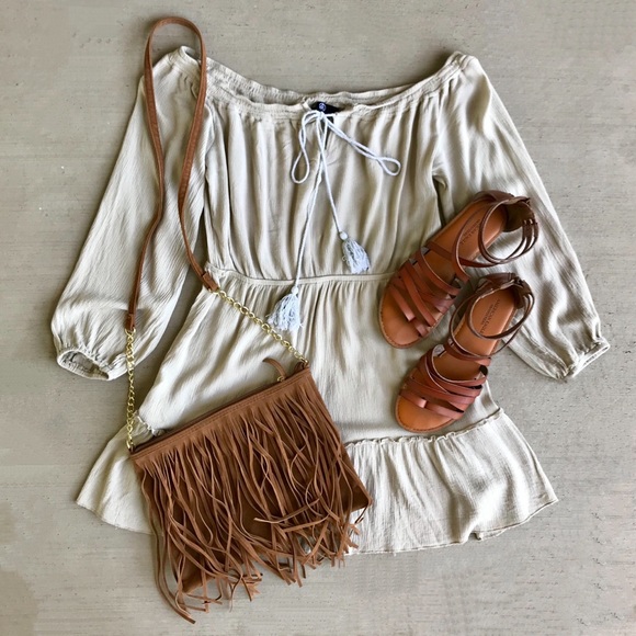 Missguided Dresses & Skirts - MISSGUIDED Shoulder Dress